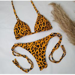 Lacinho Argolas Animal Print Mostarda - CARIOKAS MODA PRAIA