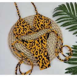 Lacinho Summer Animal Print Mostarda - CARIOKAS MODA PRAIA