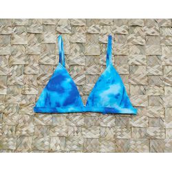 Top Triângulo Fixo Tie Dye Azul - CARIOKAS MODA PRAIA