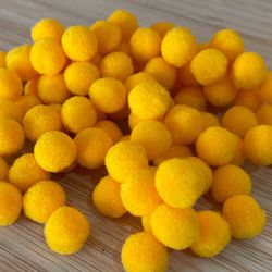 Pompom 1cm Amarelo Ouro- Cores aproximadamente 100... - CHAMMA FESTA