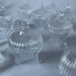 Bomboniere plástico com pé transparente 5,4x7cm 12... - CHAMMA FESTA