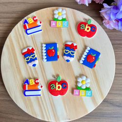Kit Apliques Emb. Escolar (ABC / Flor) - 4cm (10 U... - CHAMMA FESTA