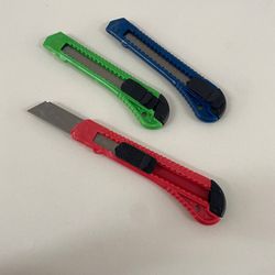 Estilete plástico 18mm Knife Cutter - 9269 - CHAMMA FESTA
