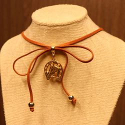 Choker Feminina Cor Caramelo - CODIGO18 - CLUB 21 COUNTRY