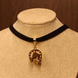 Choker Feminina Camurça Preta - CODIGO25 - CLUB 21 COUNTRY