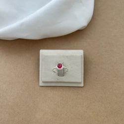 ANEL ZIRCÔNIA REDONDA RUBI GALERIA CRAVEJADA GARRA... - C Martiniano Joias