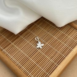BERLOQUE DE FLOR COM 5 PETALAS CRAVEJADA - 27501 - C Martiniano Joias