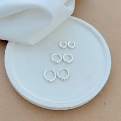 TRIO ARGOLINHA TRABALHADA COM MINI ZIRCÔNIA DE CLI... - C Martiniano Joias