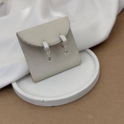 ARGOLINHA COM 3 FILEIRAS DE ZIRCÔNIASE COM UMA ZIR... - C Martiniano Joias