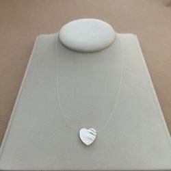 Colar De Nylon Coração Madre Pérola Grande - 26522... - C Martiniano Joias