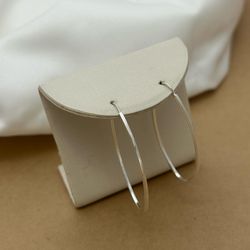 ARGOLA OVAL FIO QUADRADO (4,5 x 2,4CM) - 27065 - C Martiniano Joias