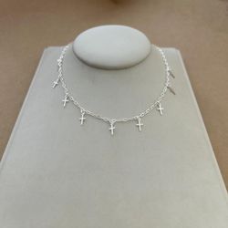 CHOKER COM 9 CRUZ PEQUENA LISA PENDURADA ELOS ALON... - C Martiniano Joias
