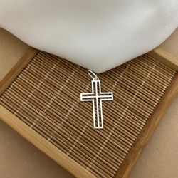 PINGENTE CRUCIFIXO VAZADO MÉDIO - 27187 - C Martiniano Joias