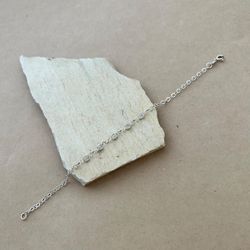 PULSEIRA COM 5 ZIRCÔNIAS CRISTAL REDONDAS BORDA EL... - C Martiniano Joias