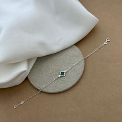 PULSEIRA COM 1 TREVO DE ZIRCÔNIA VERDE COM BORDA E... - C Martiniano Joias