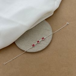PULSEIRA 3 ZIRCÔNIAS REDONDAS COR ROSA ELOS FINOS ... - C Martiniano Joias
