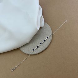 PULSEIRA 5 ZIRCÔNIAS REDONDAS DE SAFIRA COM BORDA ... - C Martiniano Joias