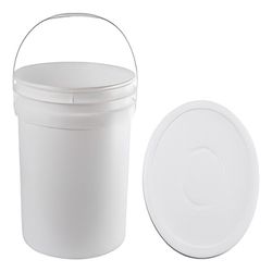 BALDE DE PLÁSTICO 15 L COM TAMPA - Comercial Prado