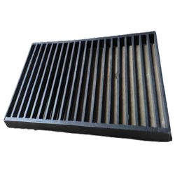 GRELHA DE FERRO FUNDIDO 15 X 50 - Comercial Prado