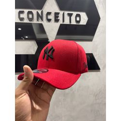 Boné New Era Vermelho - 00861 - Conceito 62
