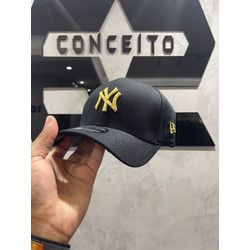 Boné New Era Preto/Dourado - 00863 - Conceito 62