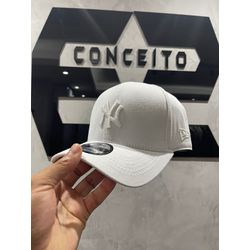 Boné New Era Branco/Branco - 00867 - Conceito 62