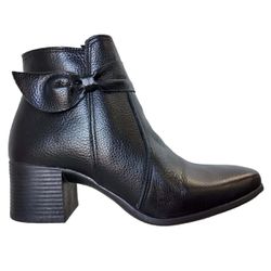 Bota Feminina cano baixo com zíper em Couro Preto Salto