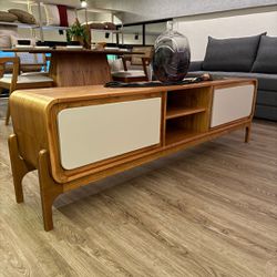 Rack Matos - Delana Design
