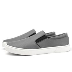 Iate Slip on Casual Cinza - 2021 - Drop no Brasil