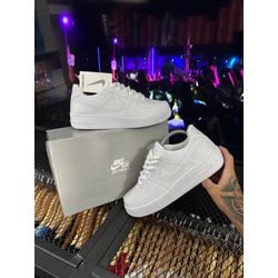 TENIS NK AIR FORCE - BRANCO CADARÇOS CORDA - DU OUTLET