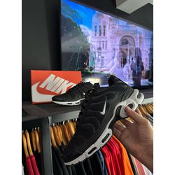 TENIS NIKE TN - PRETO / BRANCO - DU OUTLET