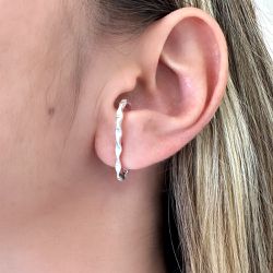 Brinco Ear Hook Ondulado em Prata 925 - EVELISEPOLOJOIAS