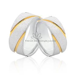 Par De Alianças Diamantada Frisos Com Banho De Ouro - AG-515 - Fabrica das Alianças Jundiai