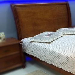 Cama de Casal Peseira Baixa Marbella - Domus Móvei... - Flavio Comercio de Moveis de Gramado Ltda
