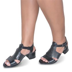 Sandália de Salto em Couro Preto - Flor de Couro | Sandálias e Botas Femininas