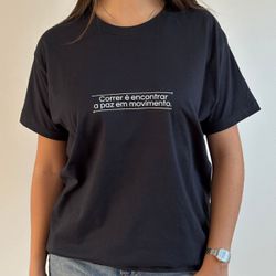 Camiseta Feminina Básica Correr é Encontrar a Paz ... - Flow You