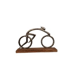 ESCULTURA BIKER SPORT MADEIRA / ALUMÍNIO - FLUZÃO CONSTRUÇÃO