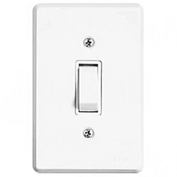 INTERRUPTOR VERTICAL 6A/250V 4X2 PRATIKA ILUMI - FLUZÃO CONSTRUÇÃO