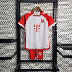 Conjunto Infantil Bayern Munich Home 23-24 - KIDS3 - Tailandesas Atacado