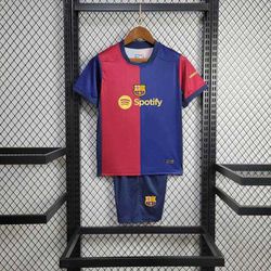 Conjunto Infantil Barcelona Home I 2024/25 - INFBA - FUTCAMISA