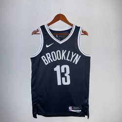 NBA Swingman - Brooklyn Nets Preta - Harden #13 - ... - Tailandesas Atacado