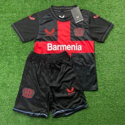 Conjunto Infantil Bayer Leverkusen Home I 24/25 - ... - FUTCAMISA