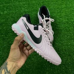 Chuteira Society Nike Tiempo Legend 10 (TF) – Rosa... - BLACK NORDESTE ATK