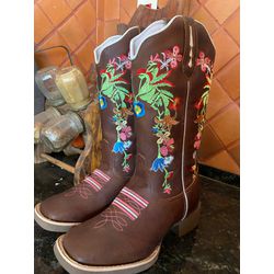 BOTA TEXANA HOPPER FEMININA BORDADA FLORES FB125 -... - FRANCABOOTS 