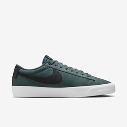 Nike SB Zoom Blazer Low Pro GT - DV1226-300 - FULL VINYL STORE