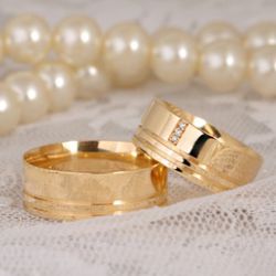 Par de Alianças Ouro 18K Trabalhada com 2 Frisos 7... - Gerlu Joias