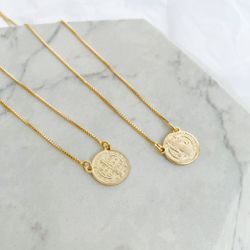 Colar Escapulário Medalha de São Bento Folheado em... - IAIÁ Semijoias
