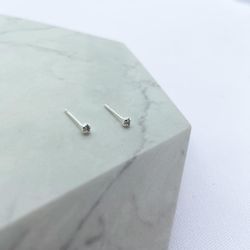 Brinco Mini Ponto de Luz PP Folheado em Prata 925 - IAIÁ Semijoias