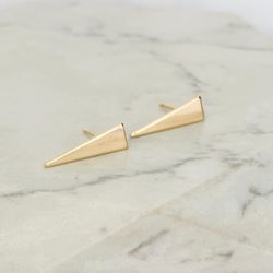 Brinco Triângulo Folheado a Ouro 18k - IAIÁ Semijoias