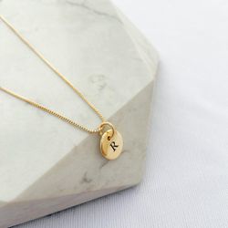 Colar Medalha P Personalizada Folheado em Ouro 18k - IAIÁ Semijoias